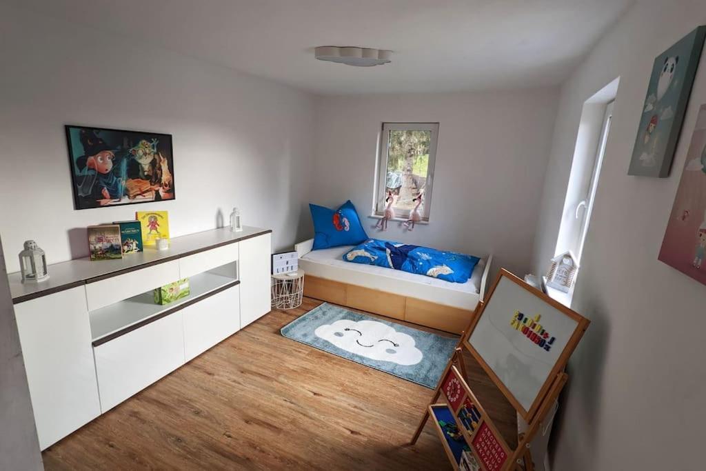 Fewo Im Lehm-Fachwerkhaus Erfurt Mit 3 Einzelnen Schlafzimmern Je Mit Tv Exterior photo